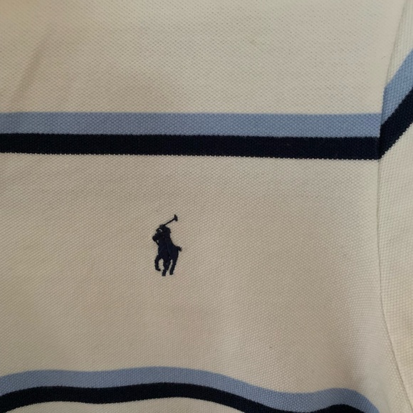 Polo - Picture 2 of 3